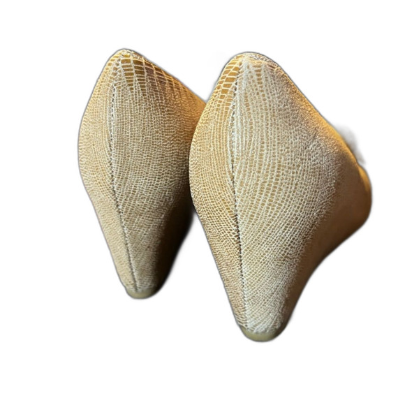 EUC Stuart Weitzman Tan Wedges Sz 9 - Picture 3 of 9